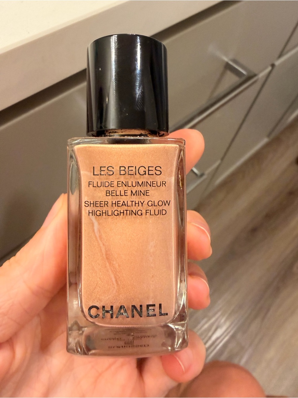 CHANEL Les Beiges Liquid Highlighter - Champagne Beige Glow
